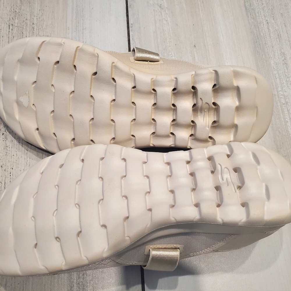 Skechers Shoes View 2